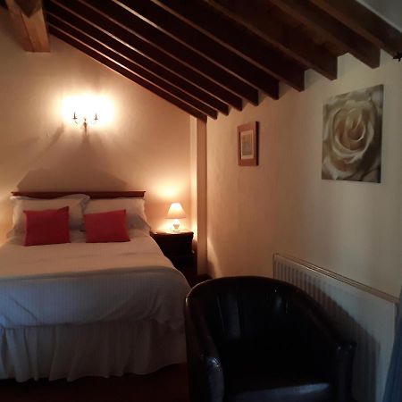 The Granary Bed & Breakfast Талгарт Екстериор снимка