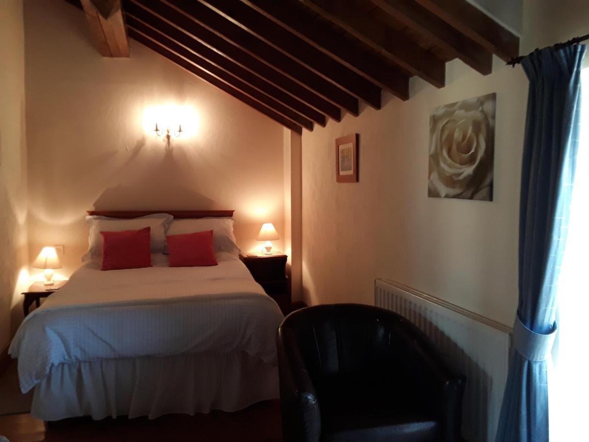 The Granary Bed & Breakfast Талгарт Екстериор снимка