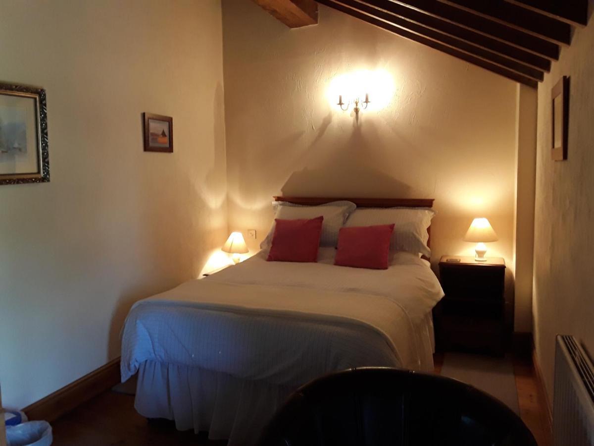 The Granary Bed & Breakfast Талгарт Екстериор снимка